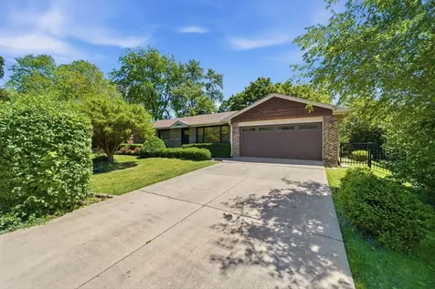 1801 North Iris Drive Palatine IL 60074