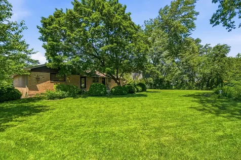 1801 North Iris Drive Palatine IL 60074