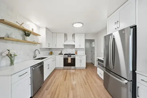 1801 North Iris Drive Palatine IL 60074