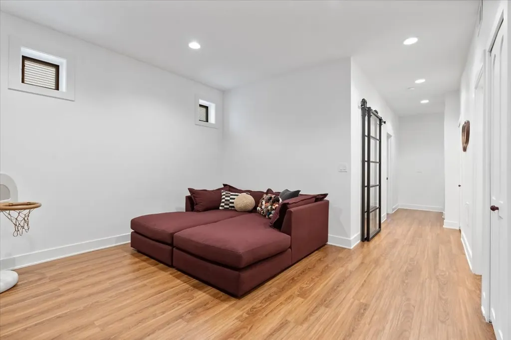 610 North Damen Avenue Chicago IL 60622