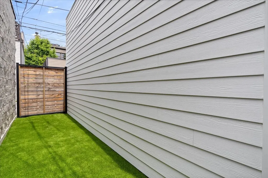 610 North Damen Avenue Chicago IL 60622