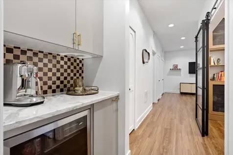 610 North Damen Avenue Chicago IL 60622