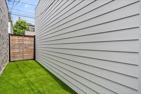 610 North Damen Avenue Chicago IL 60622