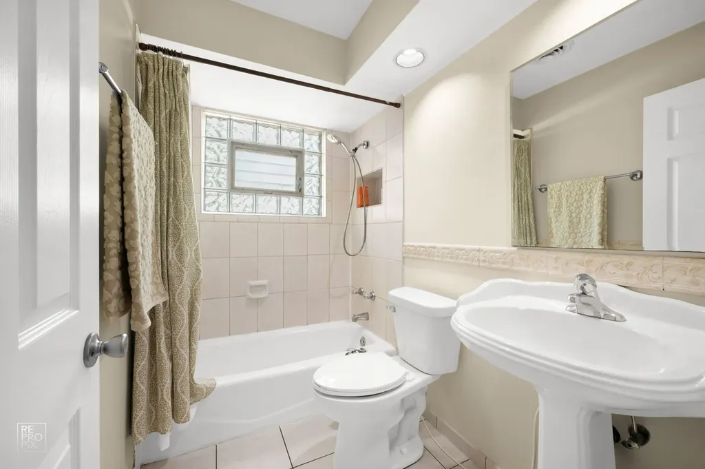 511 South Highland Avenue Lombard IL 60148