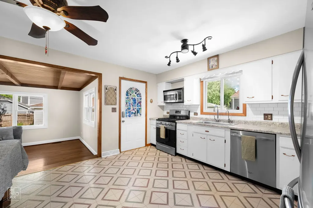 511 South Highland Avenue Lombard IL 60148