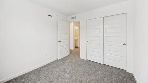 511 Yosemite Way Mundelein IL 60060