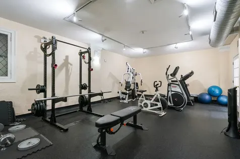 4240 North Clarendon Avenue Chicago IL 60613