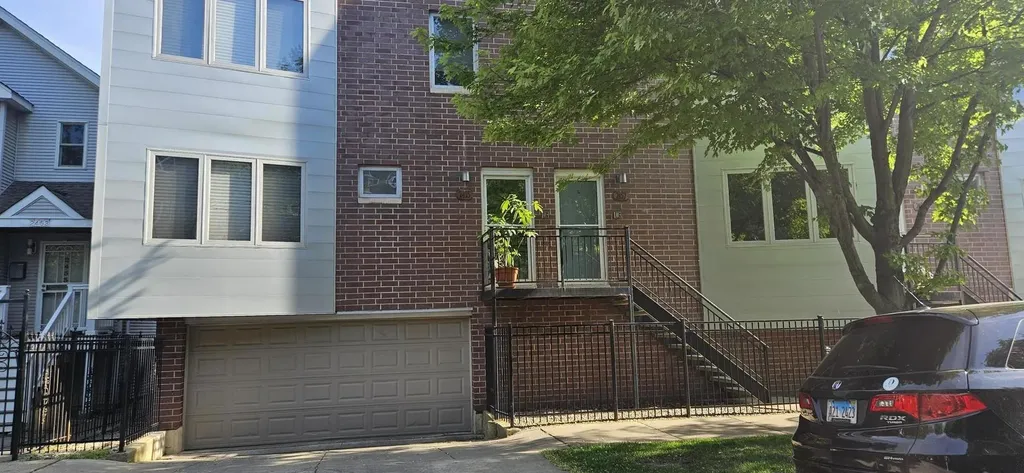 2457 West Homer Street Chicago IL 60647
