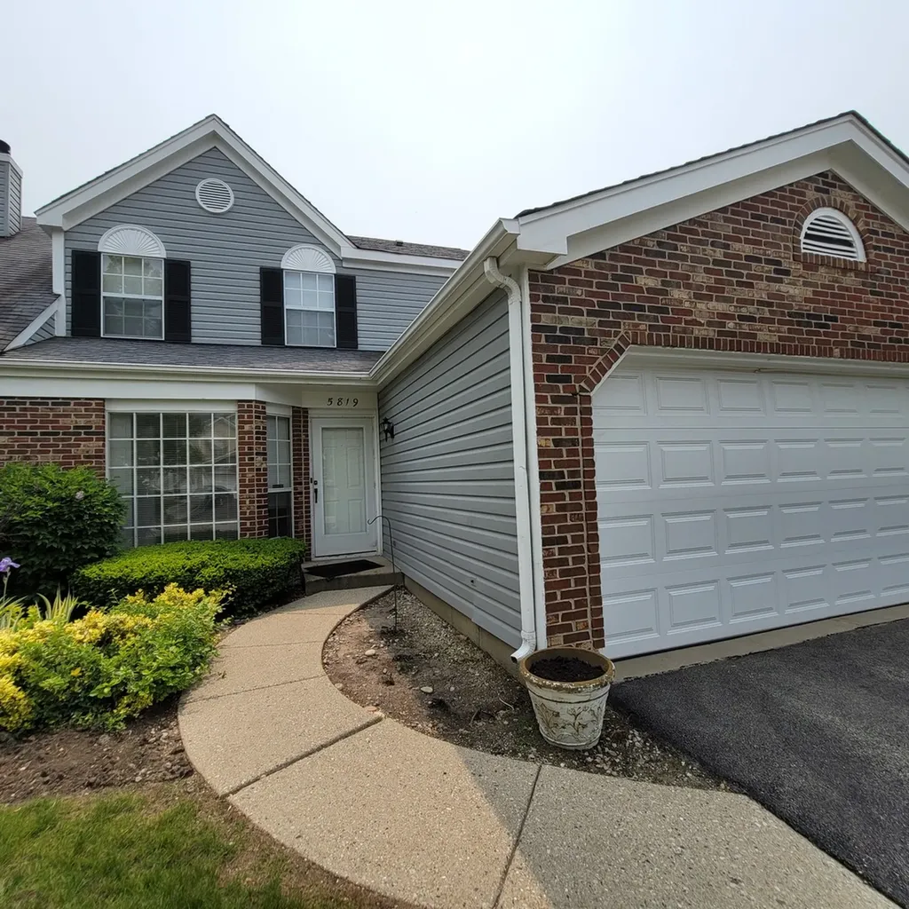 5819 Delaware Avenue Gurnee IL 60031