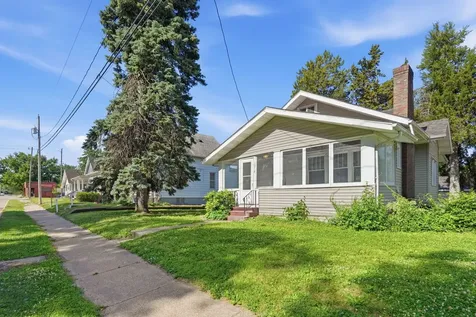 1318 44TH Street Rock Island IL 61201