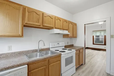 1318 44TH Street Rock Island IL 61201