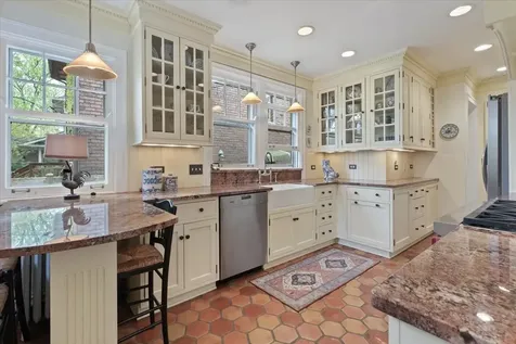 2311 Park Place Evanston IL 60201