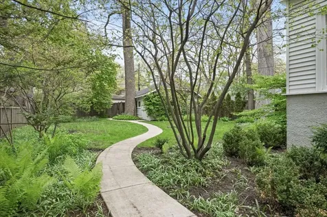 2311 Park Place Evanston IL 60201