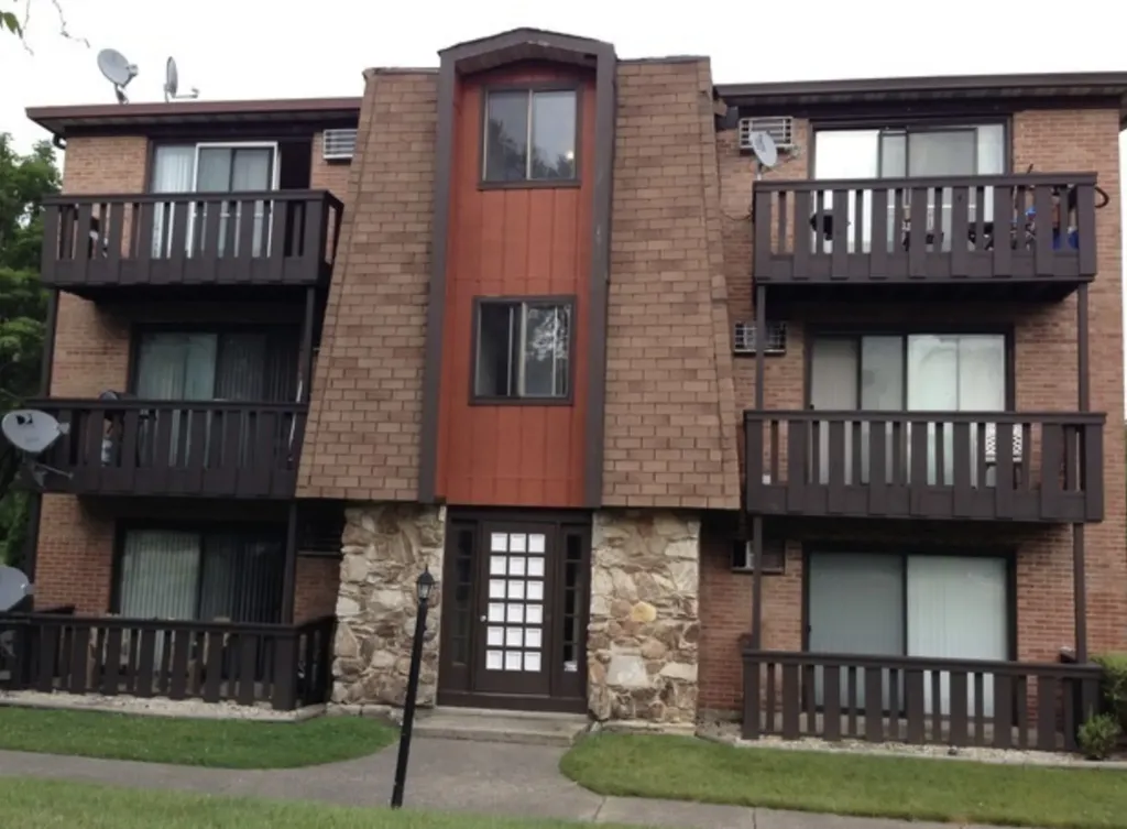 629 West 65th Street W Westmont IL 60559
