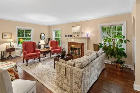 3130 Thayer Street Evanston IL 60201