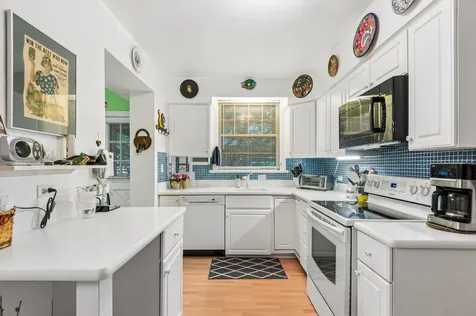 3130 Thayer Street Evanston IL 60201