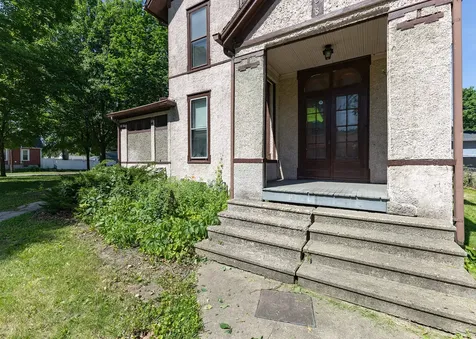 728 21ST Street Rock Island IL 61201