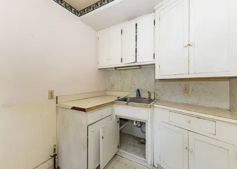 728 21ST Street Rock Island IL 61201