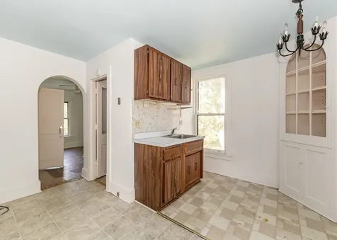 728 21ST Street Rock Island IL 61201