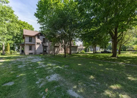 728 21ST Street Rock Island IL 61201