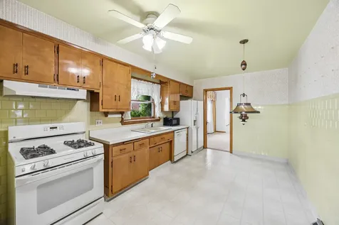 734 Campbell Avenue Chicago Heights IL 60411