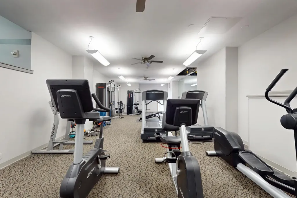 6301 North Sheridan Road Chicago IL 60660