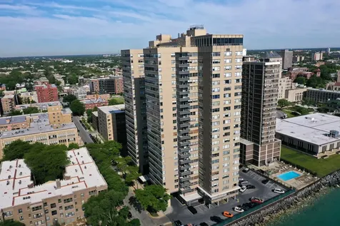 6301 North Sheridan Road Chicago IL 60660