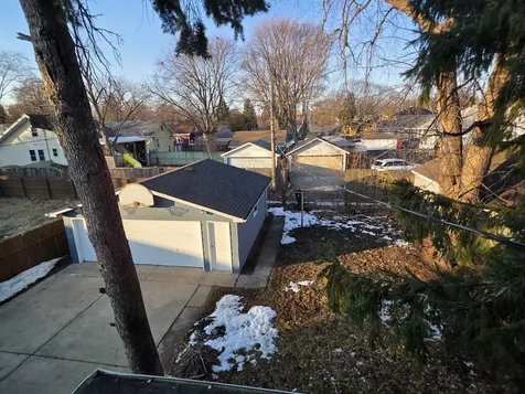 634 West Ridgeland Avenue Waukegan IL 60085