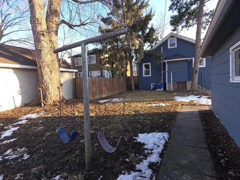 634 West Ridgeland Avenue Waukegan IL 60085