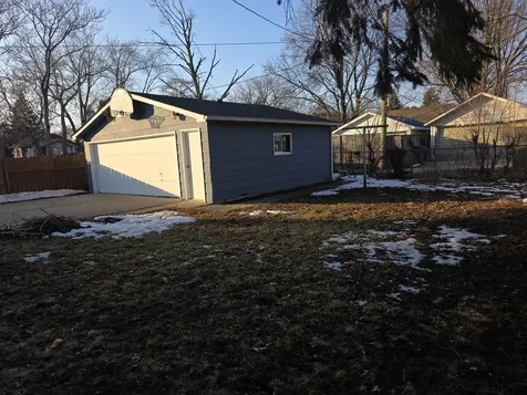 634 West Ridgeland Avenue Waukegan IL 60085