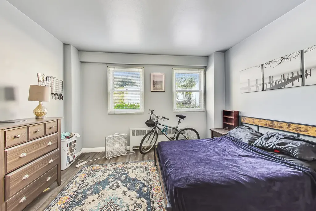 2909 North Sheridan Road Chicago IL 60657