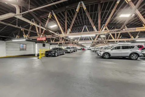 2909 North Sheridan Road Chicago IL 60657