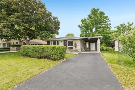 220 Voltz Road Northbrook IL 60062
