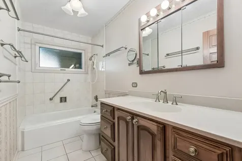 220 Voltz Road Northbrook IL 60062