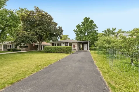 220 Voltz Road Northbrook IL 60062
