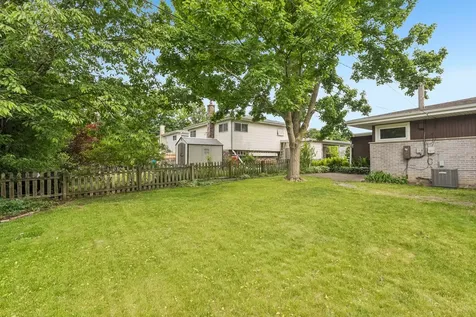 220 Voltz Road Northbrook IL 60062
