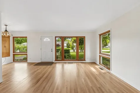 220 Voltz Road Northbrook IL 60062