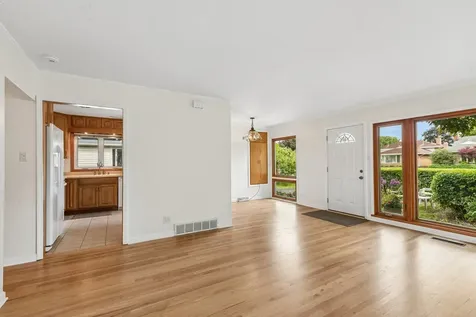220 Voltz Road Northbrook IL 60062
