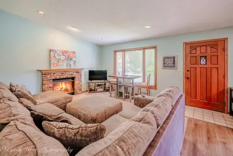 1841 Kerrybrook Court Sycamore IL 60178