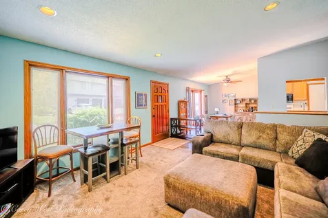 1841 Kerrybrook Court Sycamore IL 60178