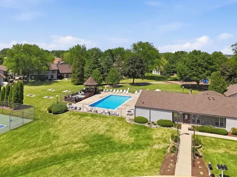 1841 Kerrybrook Court Sycamore IL 60178