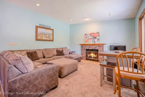 1841 Kerrybrook Court Sycamore IL 60178