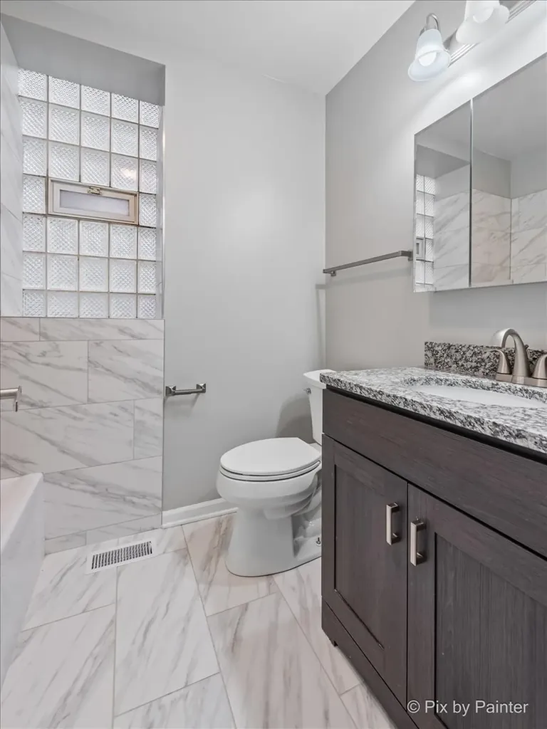 6802 South Champlain Avenue Chicago IL 60637