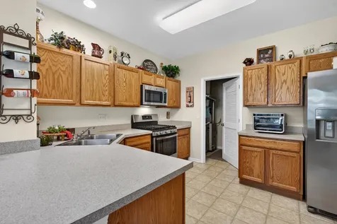 1688 Yellowstone Circle Crystal Lake IL 60014