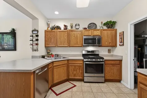1688 Yellowstone Circle Crystal Lake IL 60014
