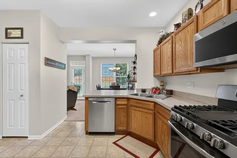 1688 Yellowstone Circle Crystal Lake IL 60014