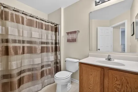 1688 Yellowstone Circle Crystal Lake IL 60014