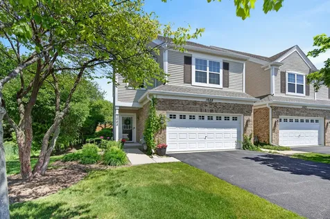 1688 Yellowstone Circle Crystal Lake IL 60014