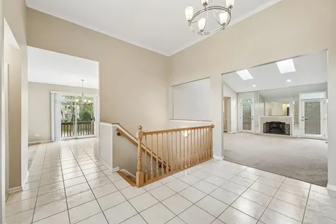 5 Middlesex Court Lincolnshire IL 60069