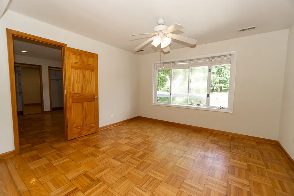 4N036 Wooddale Road Addison IL 60101